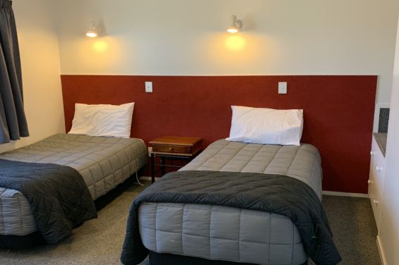 Family Unit (1-Bedroom) single beds